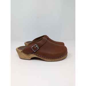 Free People x MIA Alma Clogs Luggage Brown EU

New MIA clogs in brown leather. P